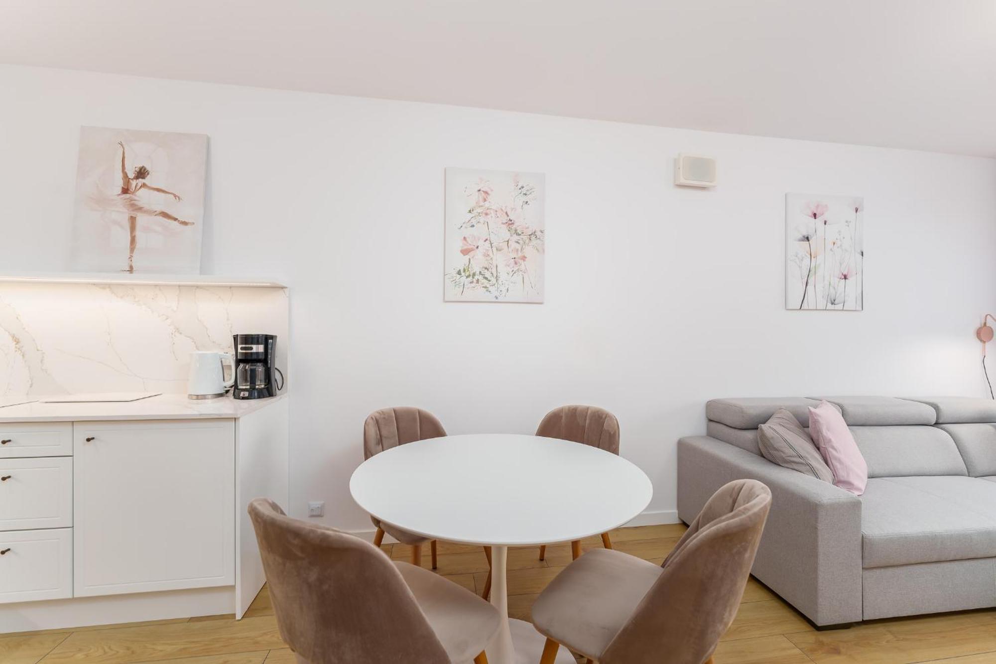 Faro Apartamenty Kasprowicza 20 Basen W Cenie Schwimmbad Im Preis Kolobřeh Exteriér fotografie
